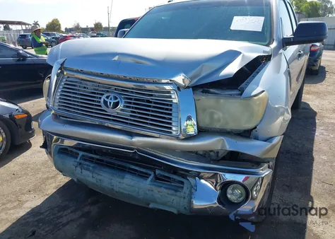 2010 Toyota Tundra Double Cab Sr5 z USA, uszkodzony, nr VIN 5TFRY5F18AX086972